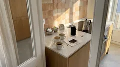 Quanto café é demais? Guia simples para limites de cafeína (mg/dia) e sinais de alerta